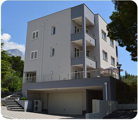 Leon Apartment *